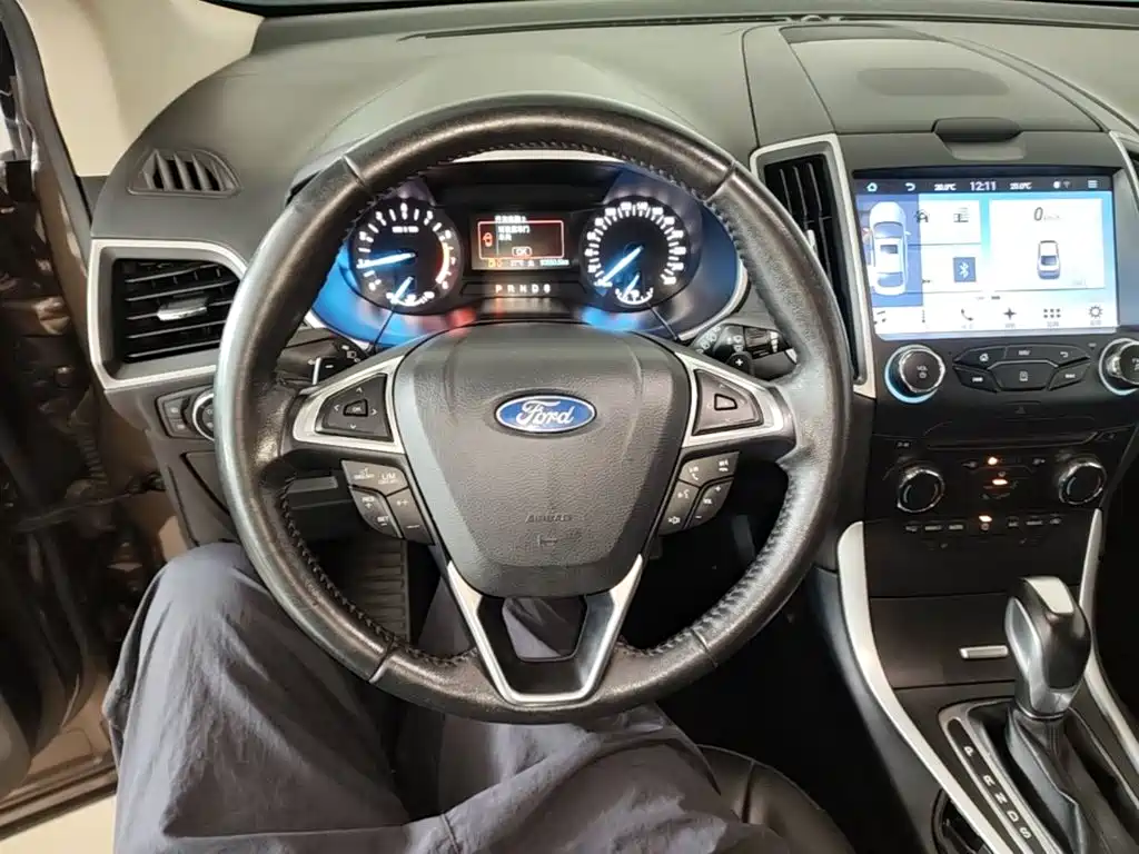 Ford Edge — миниатюра 11