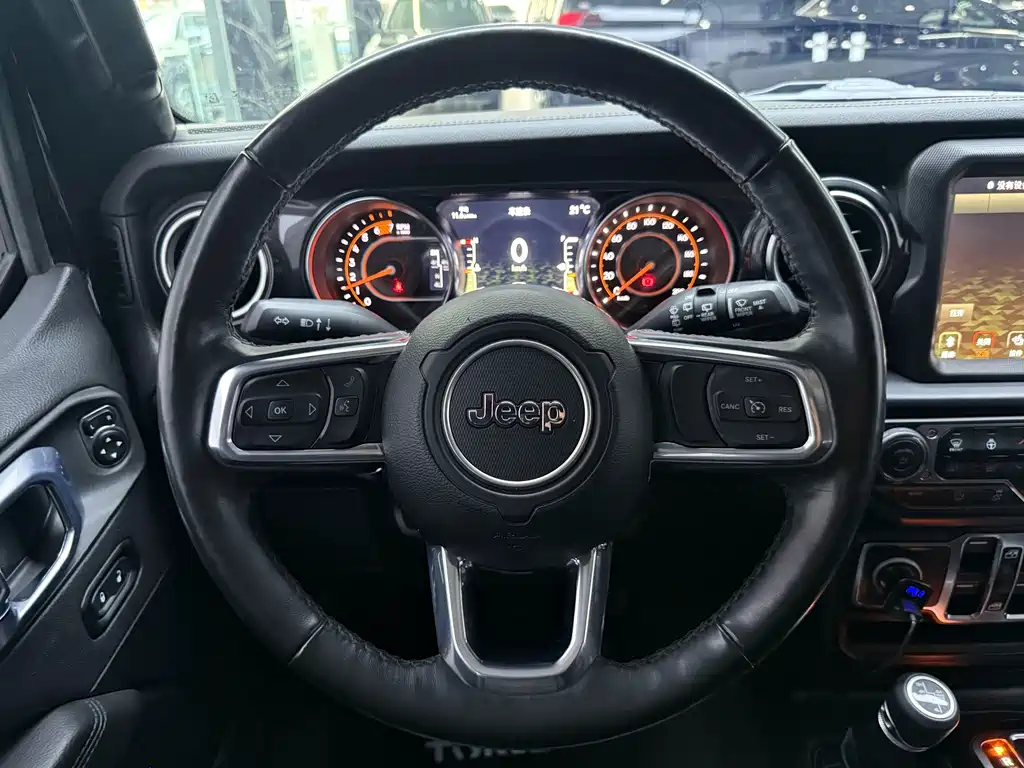 Jeep Wrangler — миниатюра 10