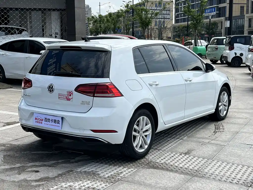 Volkswagen Golf — миниатюра 4