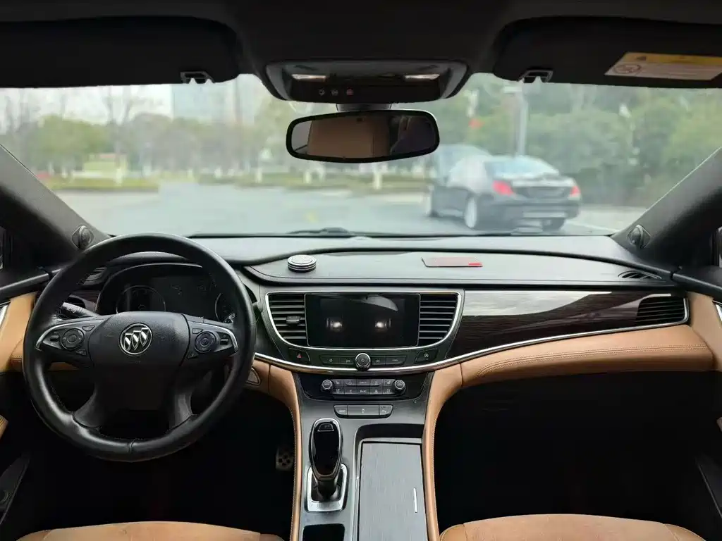 Buick LaCrosse — миниатюра 7