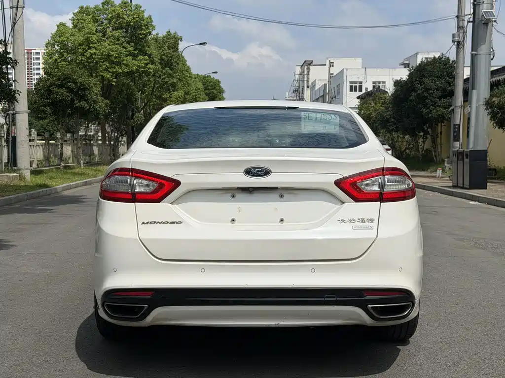 Ford Mondeo — миниатюра 8