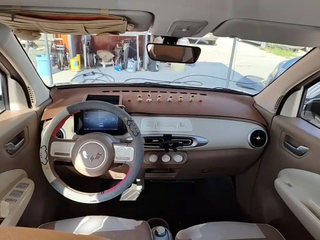 Wuling MINIEV — миниатюра 10