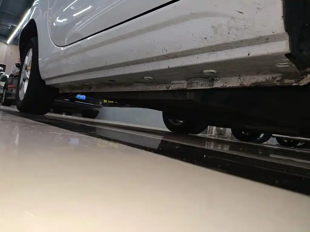 Roewe Clever — миниатюра 21