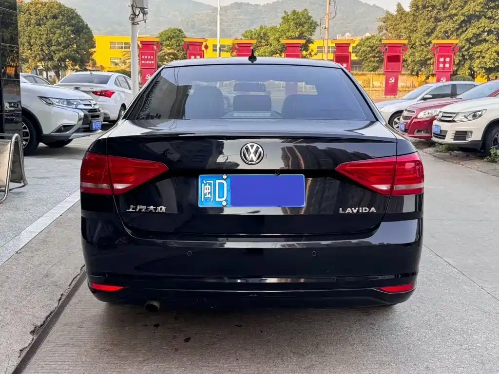 Volkswagen Lavida — миниатюра 5