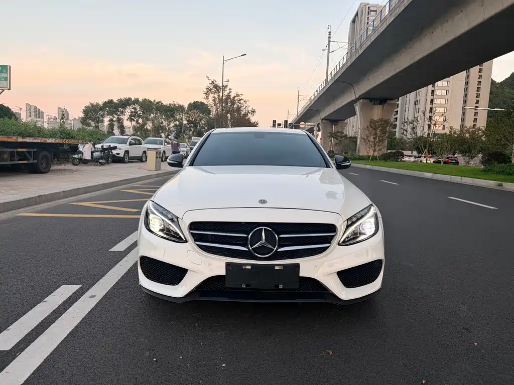 Mercedes-Benz C-Class — миниатюра 2