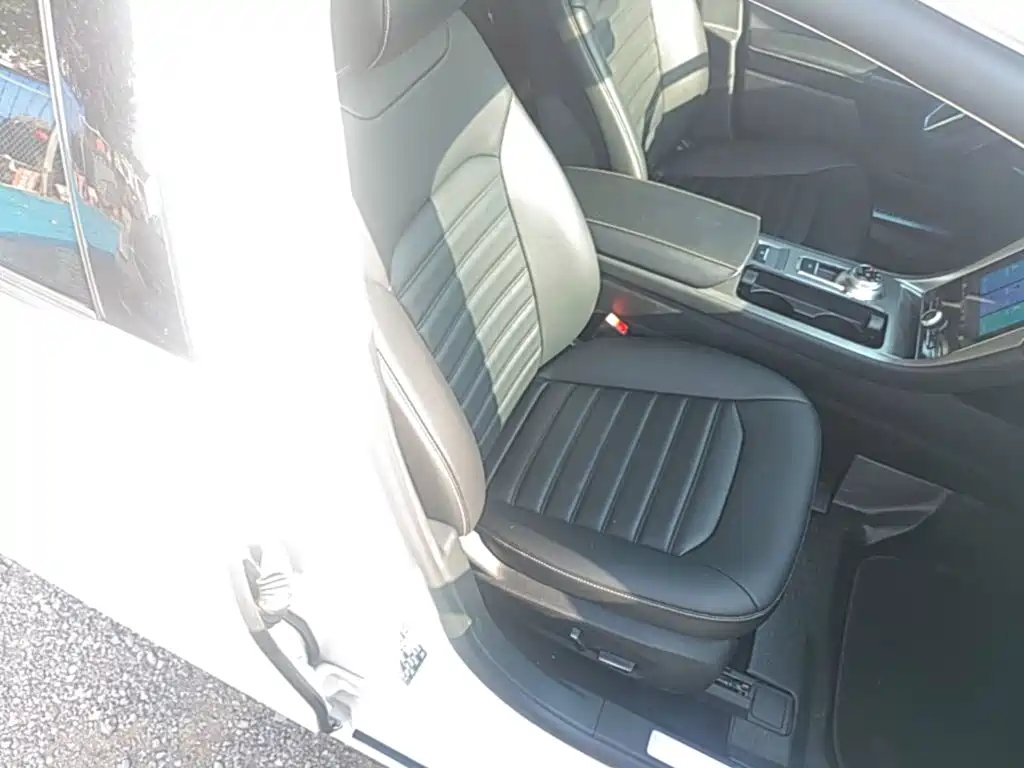 Ford Mondeo — миниатюра 25