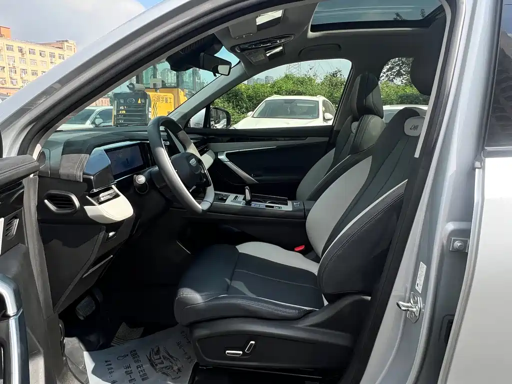 Geely Boyue L — миниатюра 11