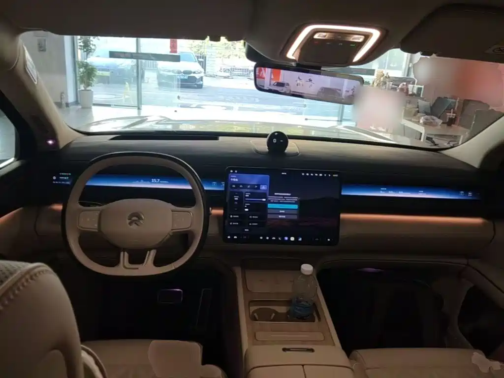 NIO ES8 — миниатюра 10
