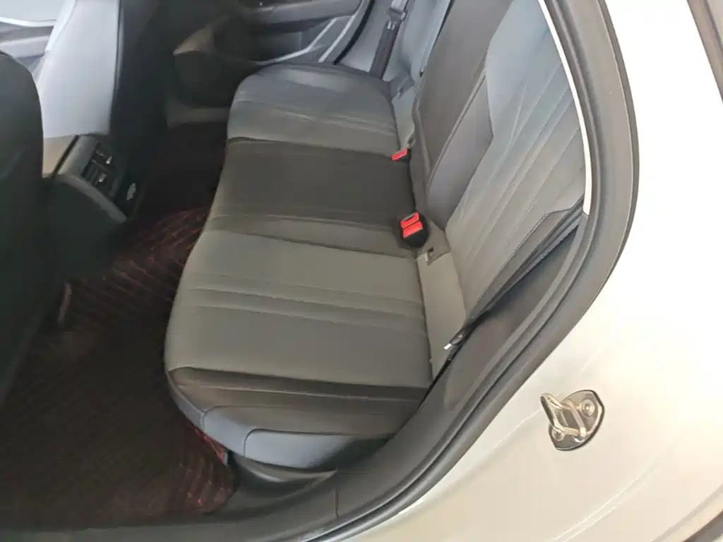 Volkswagen Sagitar — миниатюра 17