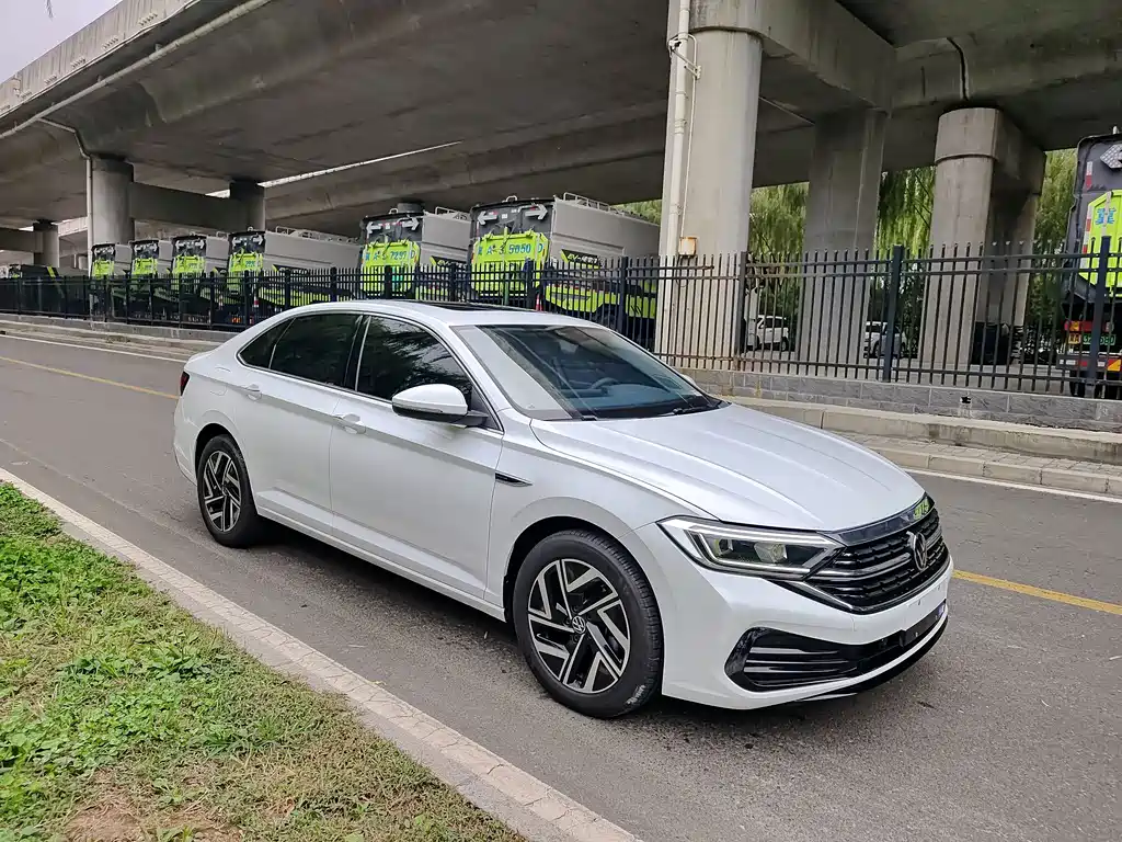 Volkswagen Sagitar — миниатюра 7