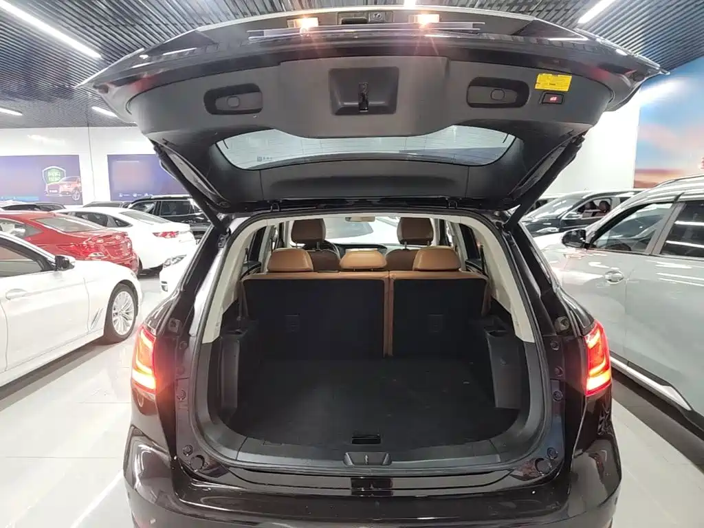 Borgward BX7 — миниатюра 19