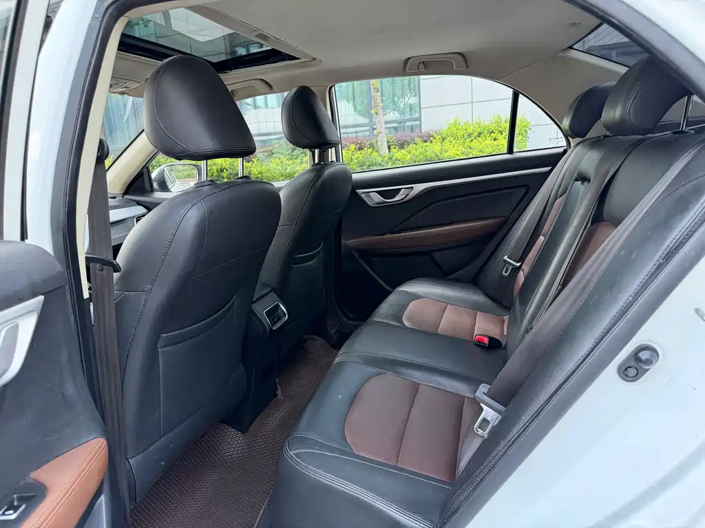 Geely Vision — миниатюра 6