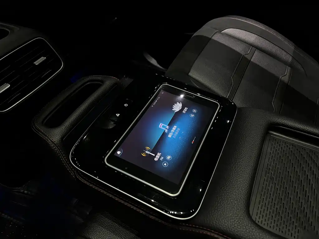Mercedes-Benz GLE AMG — миниатюра 12
