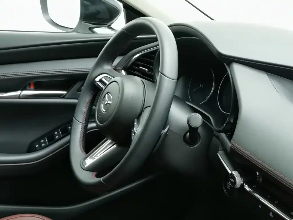 Mazda 3 Axela — миниатюра 22