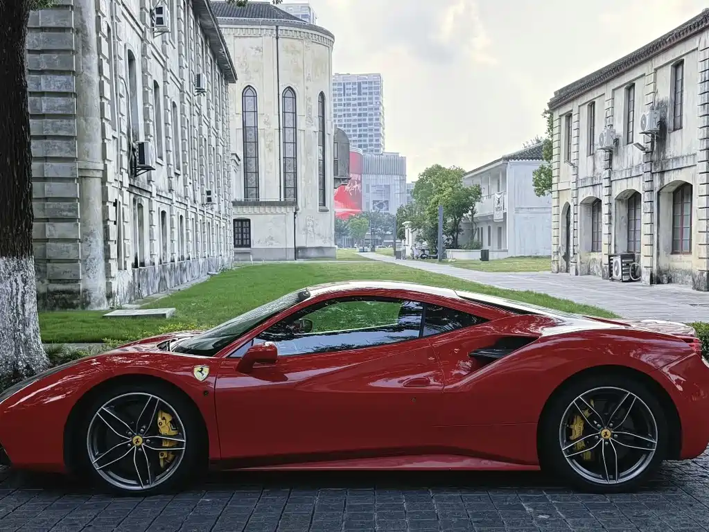 Ferrari 488 — миниатюра 2