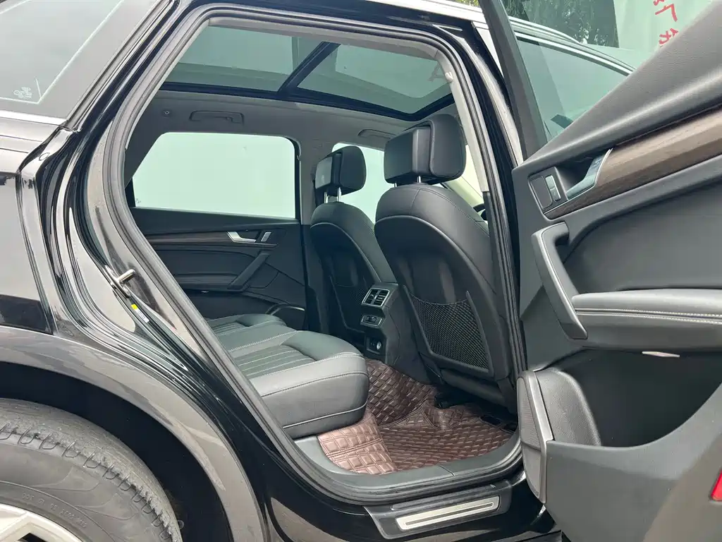 Audi Q5L — миниатюра 10