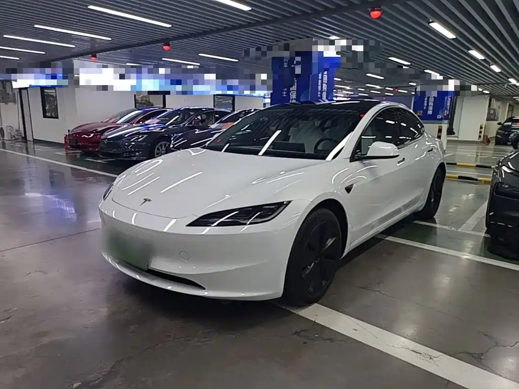 Tesla Model 3 — миниатюра 2