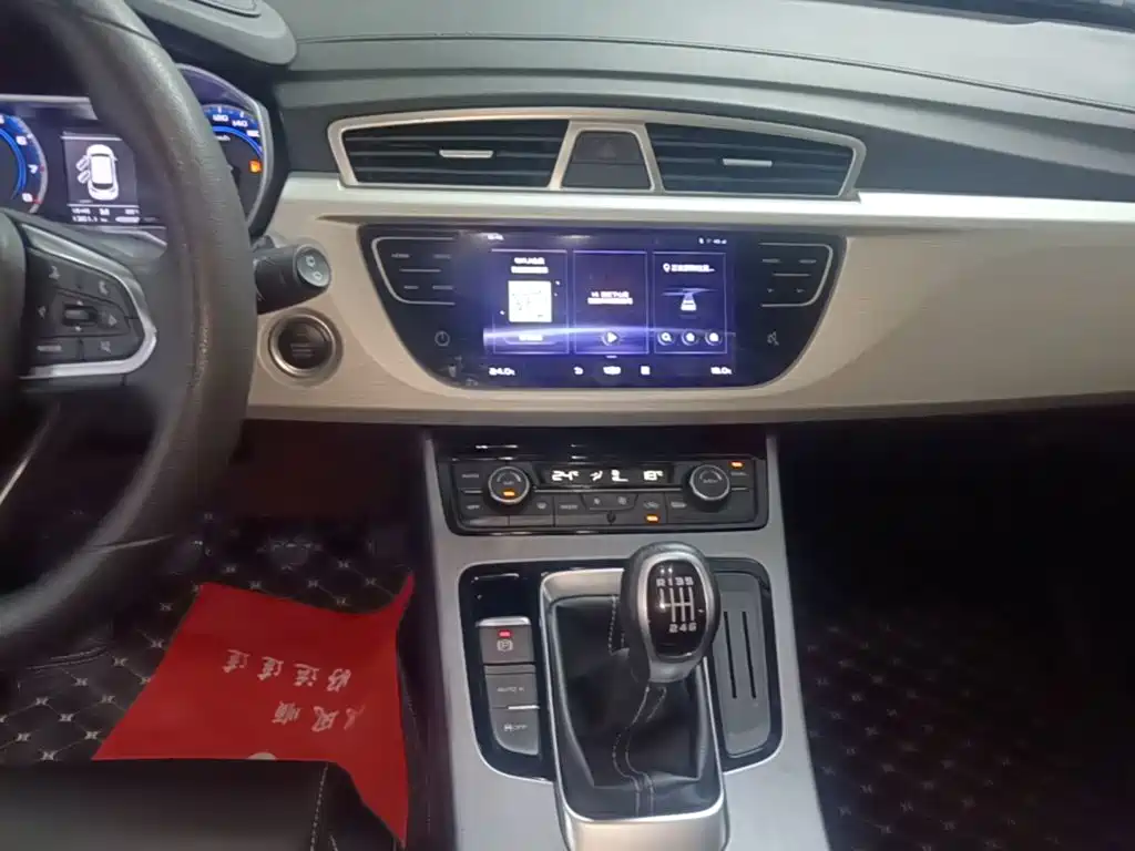 Geely Boyue — миниатюра 13