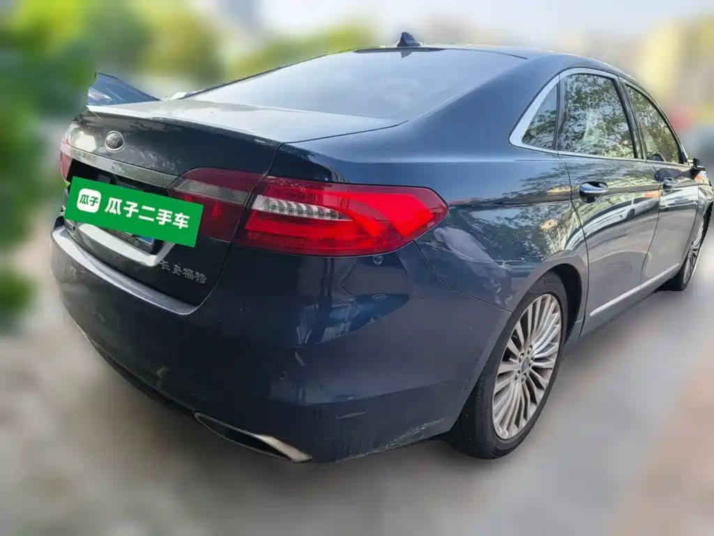 Ford Taurus — миниатюра 6