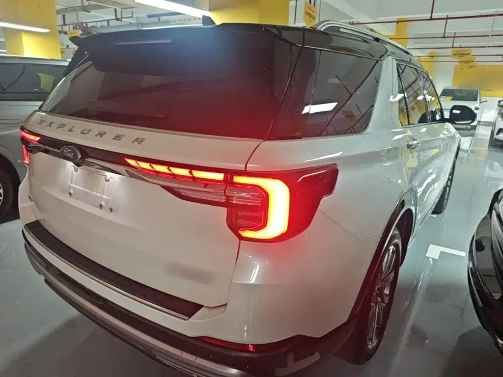 Ford Explorer — миниатюра 7