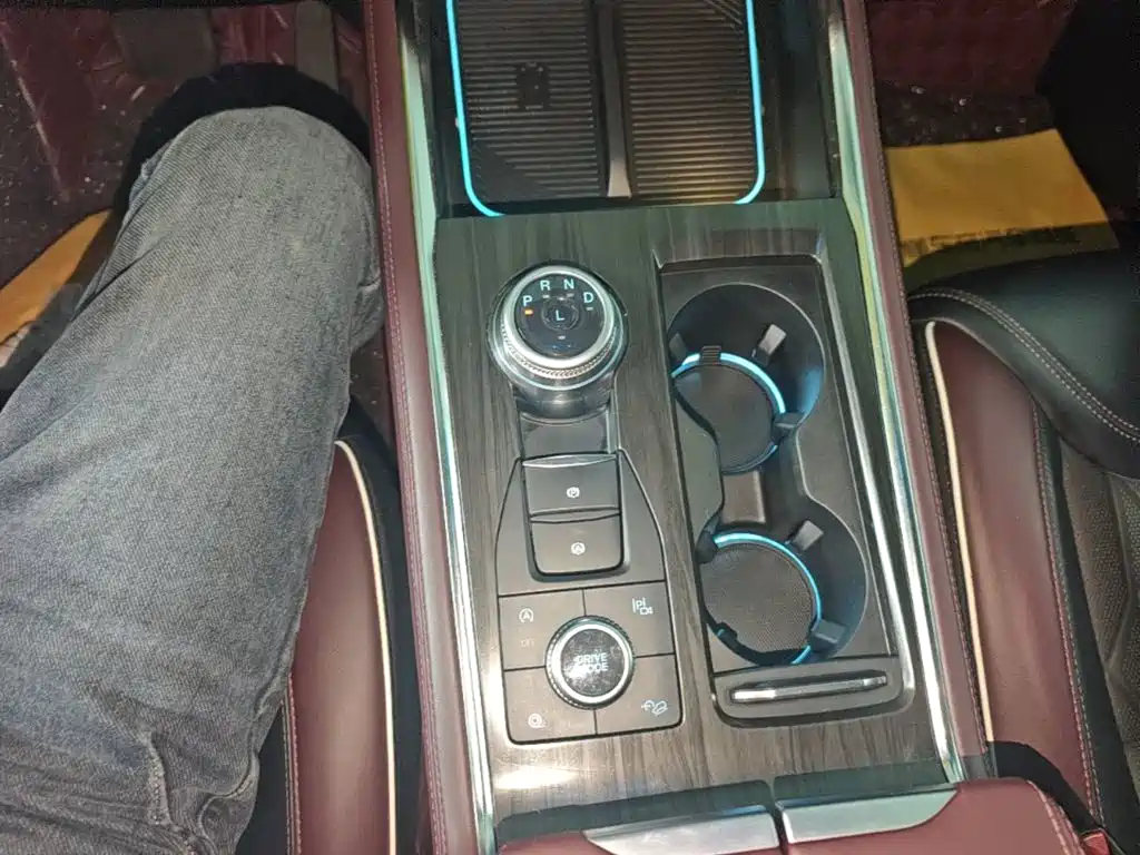 Ford Explorer — миниатюра 14