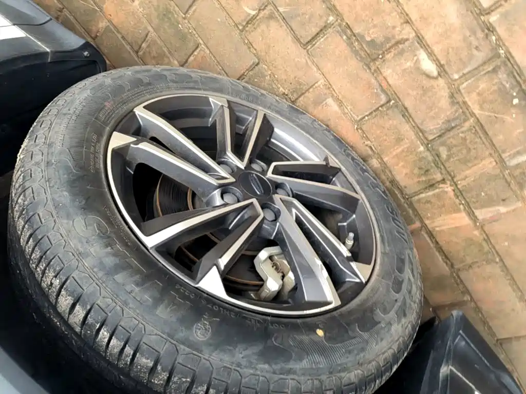Geely Binyue — миниатюра 23