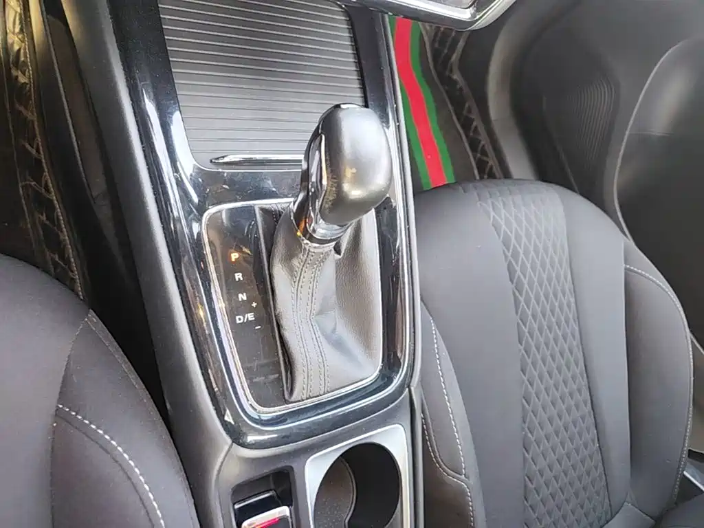 Roewe i5 — миниатюра 14