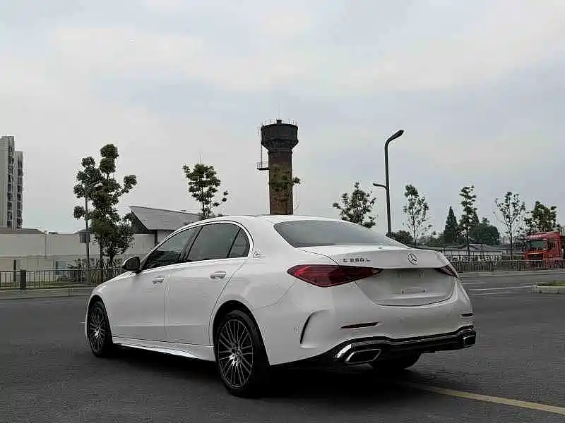 Mercedes-Benz C-Class — миниатюра 8