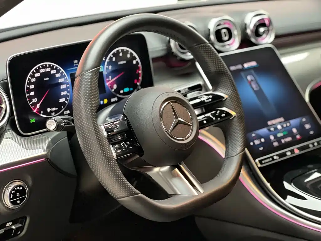 Mercedes-Benz C-Class — миниатюра 7