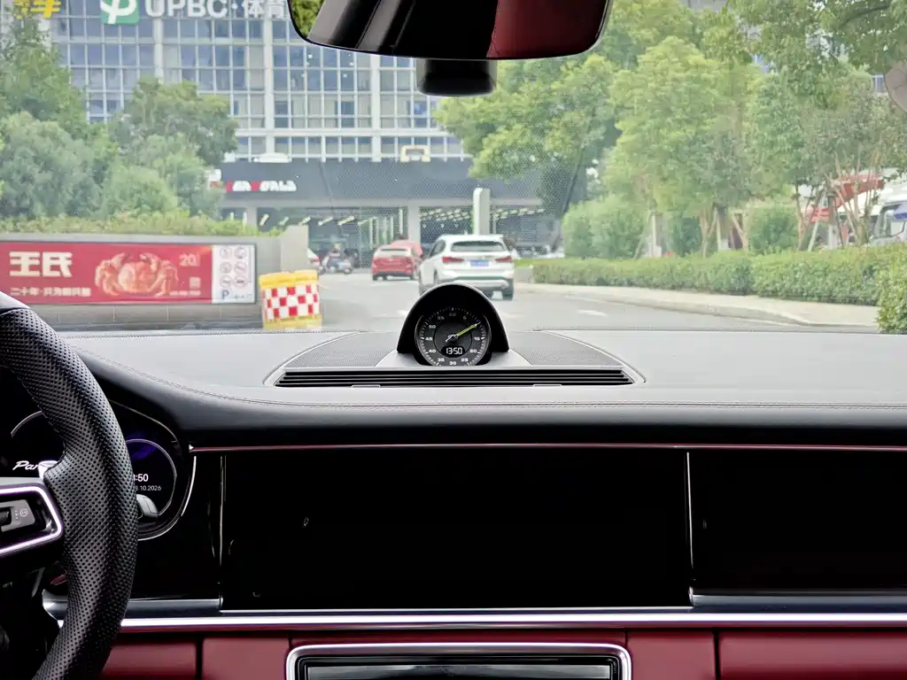 Porsche Panamera Hybrid — миниатюра 11