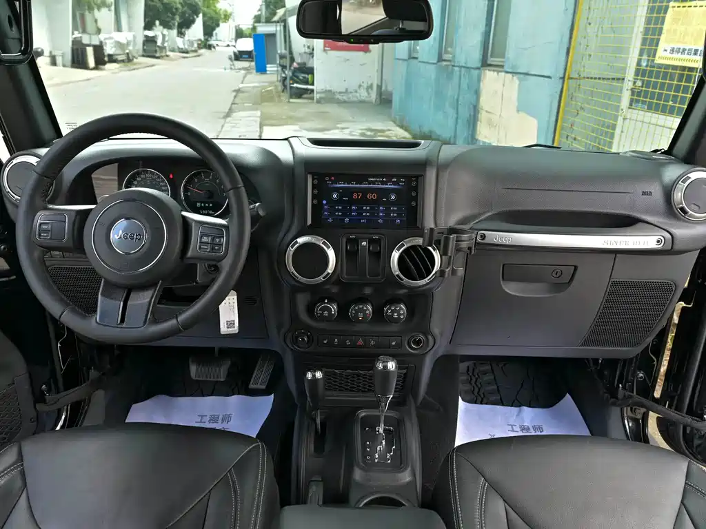 Jeep Wrangler — миниатюра 6