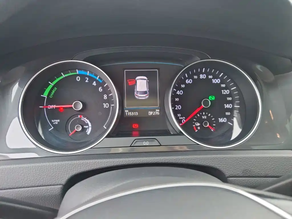 Volkswagen Golf EV — миниатюра 12