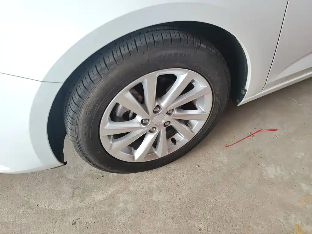 Buick Verano — миниатюра 23
