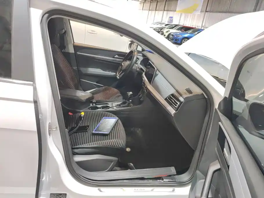 Volkswagen Lavida — миниатюра 8