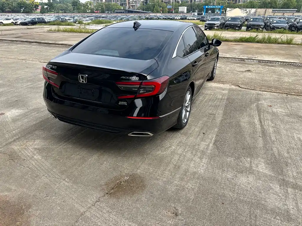 Honda Accord — миниатюра 6