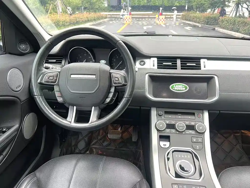 Land Rover Evoque — миниатюра 8