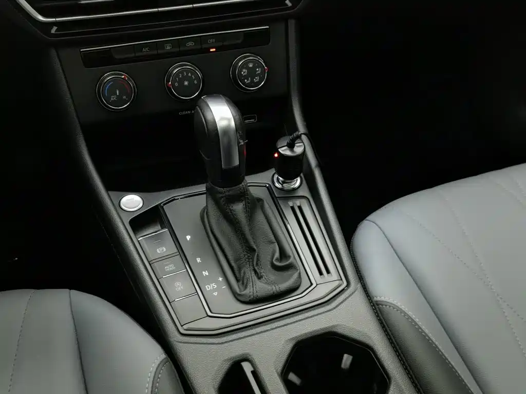 Volkswagen Lavida — миниатюра 13