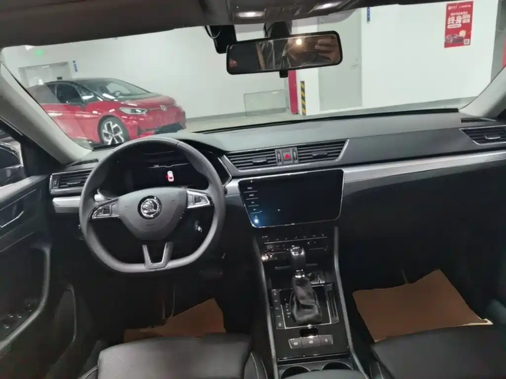 Skoda Superb — миниатюра 10