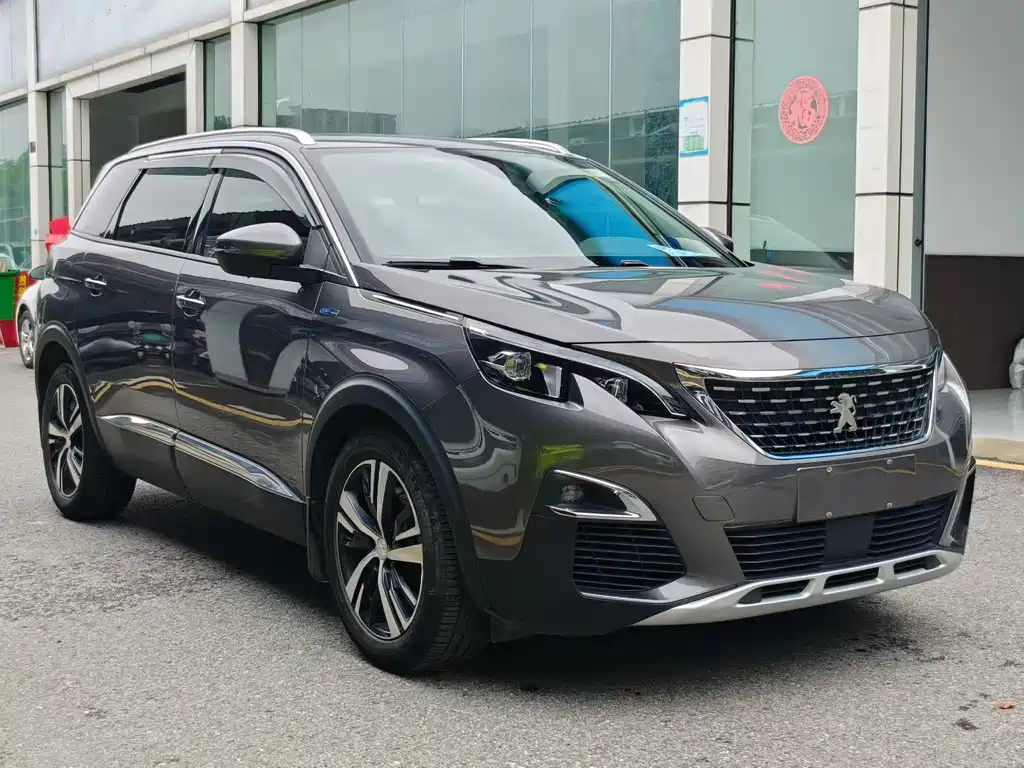 Peugeot 5008 2019 400THP 7 мест Flagship