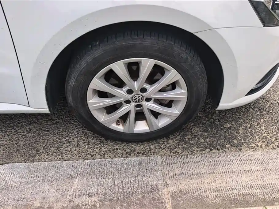 Volkswagen Lavida 2017 1.6L AT Comfort