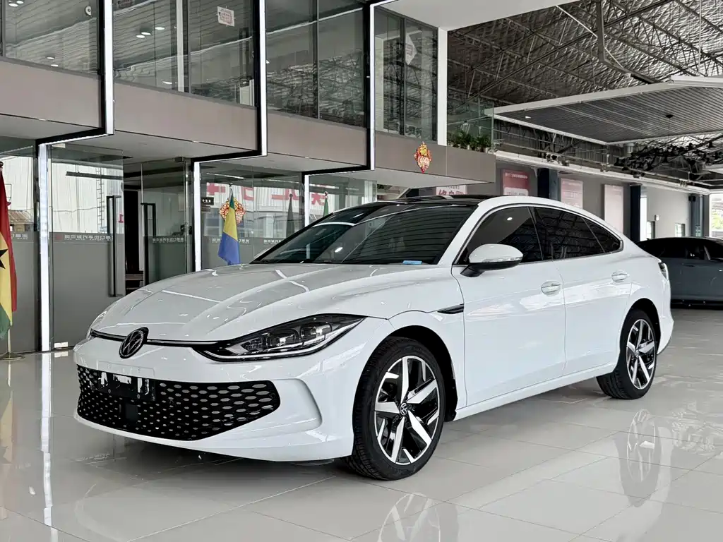 Купить Volkswagen Lamando
