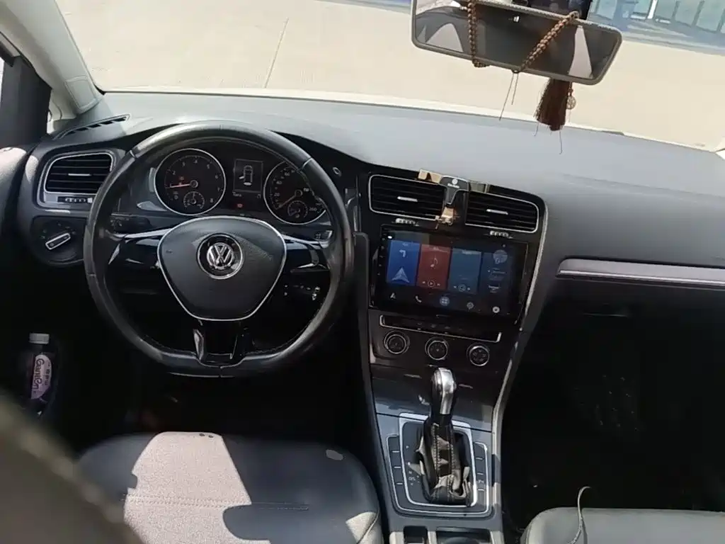 Volkswagen Golf — миниатюра 10