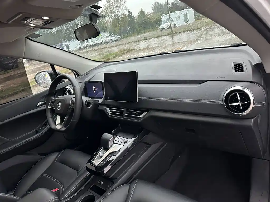 BYD Yuan EV — миниатюра 13