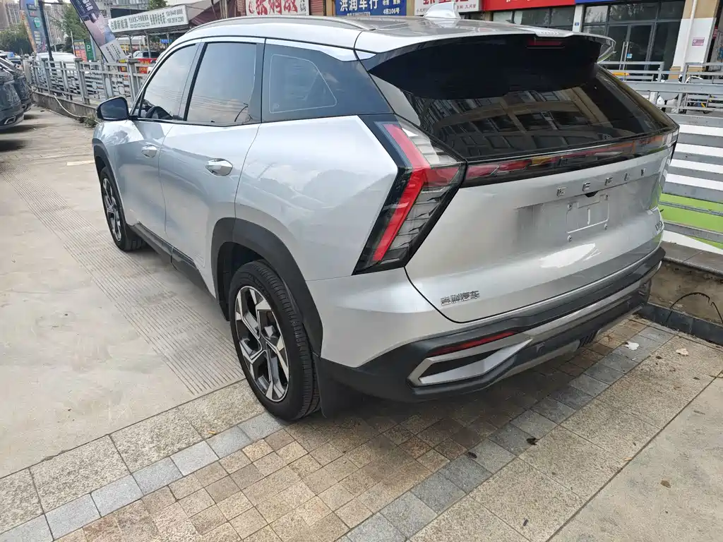 Geely Boyue L — миниатюра 17