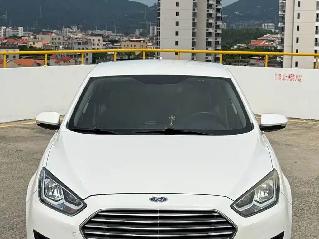 Ford Escort — миниатюра 2