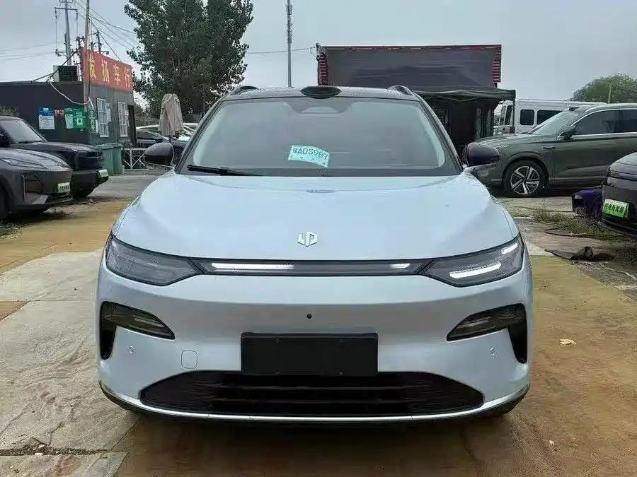 Leapmotor Leapmotor C11 — миниатюра 2