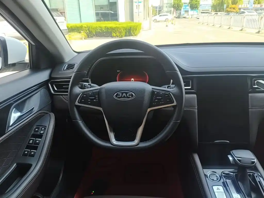 JAC A5 — миниатюра 7
