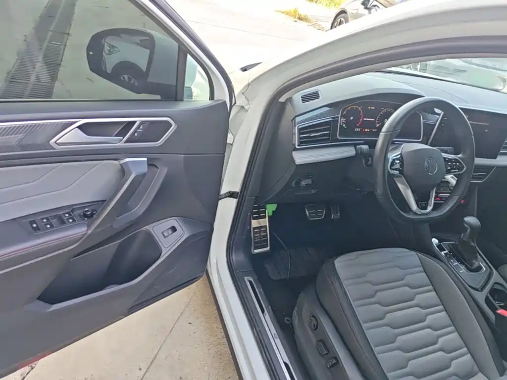 Volkswagen Tiguan X — миниатюра 16