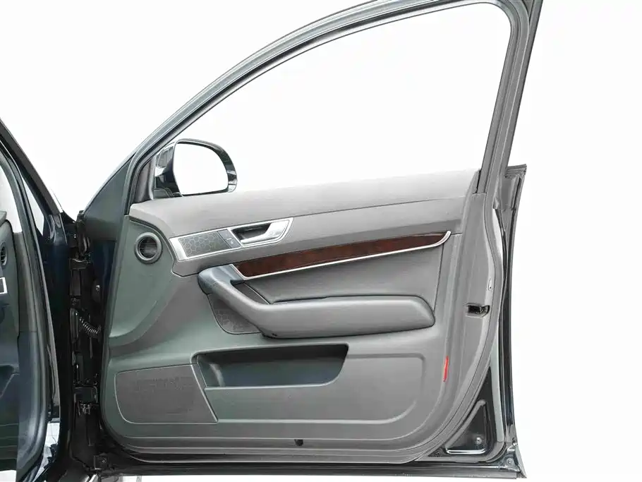 Audi A6L — миниатюра 24
