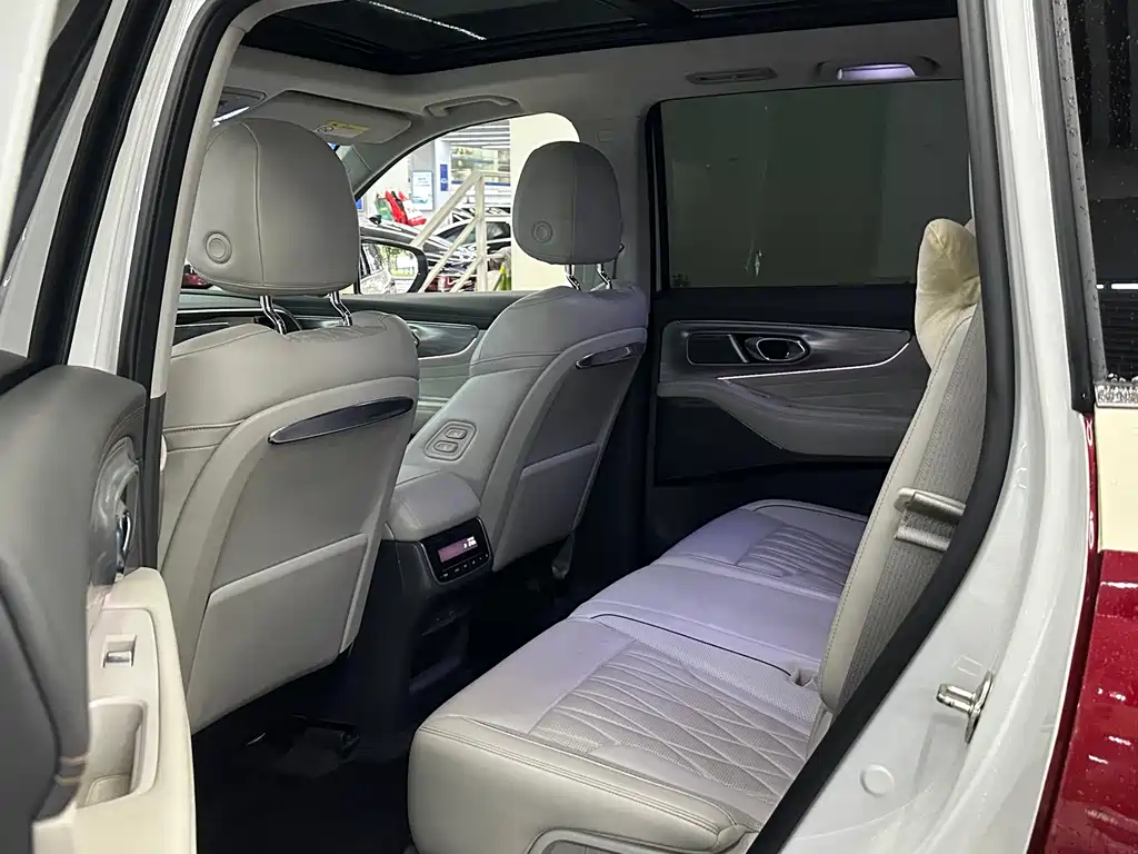 GAC GS8 2022 2.0TGDI Premium （ мест）